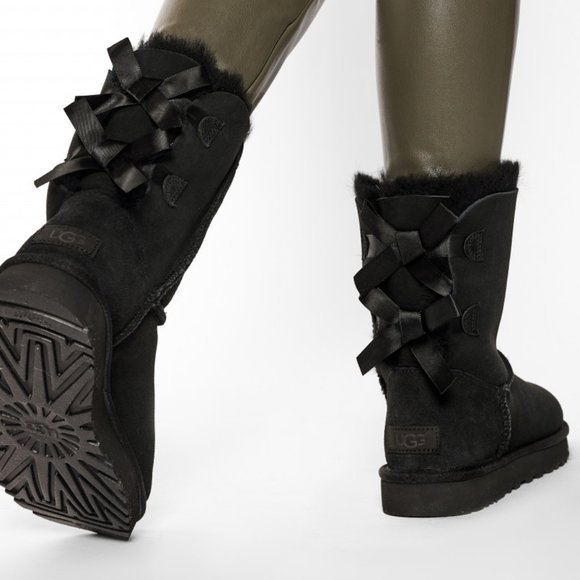 🎁 UGG Bailey Bow II Women's Classic Boots - Picture 3 of 6